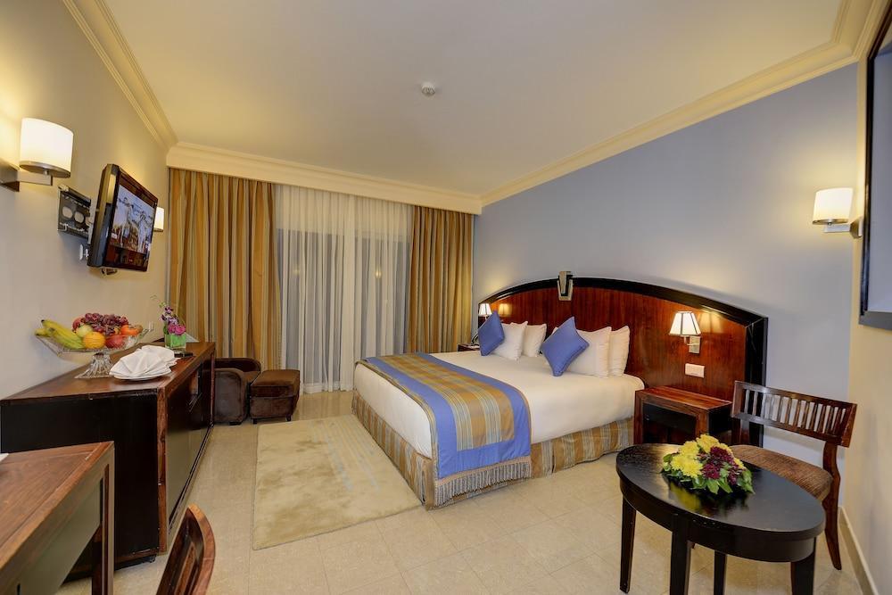 Stella Di Mare Beach Hotel & Spa Sharm el-Sheikh Exterior photo A room at the hotel