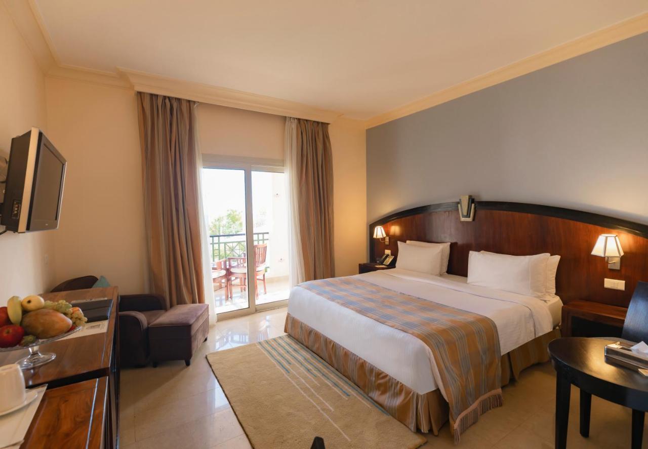 Stella Di Mare Beach Hotel & Spa Sharm el-Sheikh Exterior photo A room at the hotel