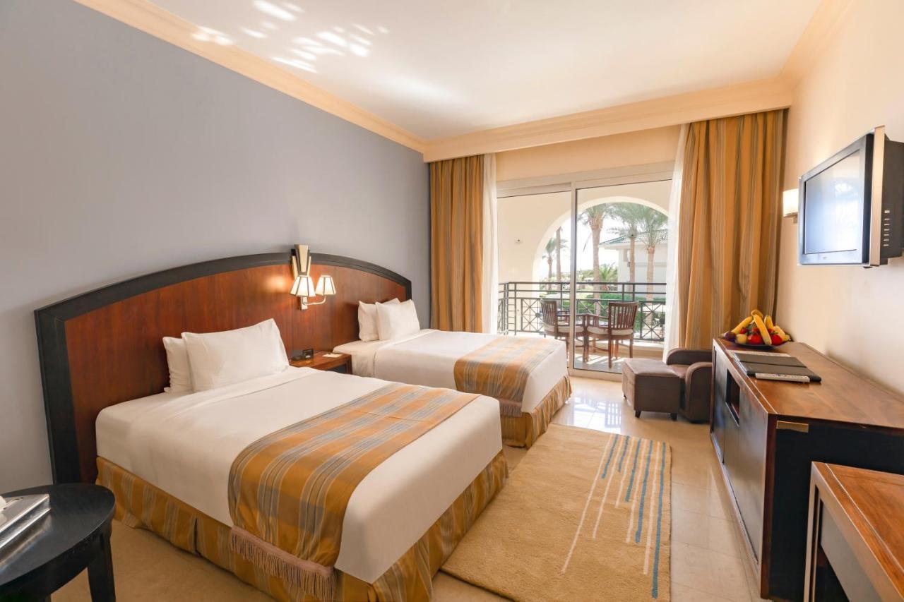 Stella Di Mare Beach Hotel & Spa Sharm el-Sheikh Exterior photo A room at the Hilton Sharm El Sheikh