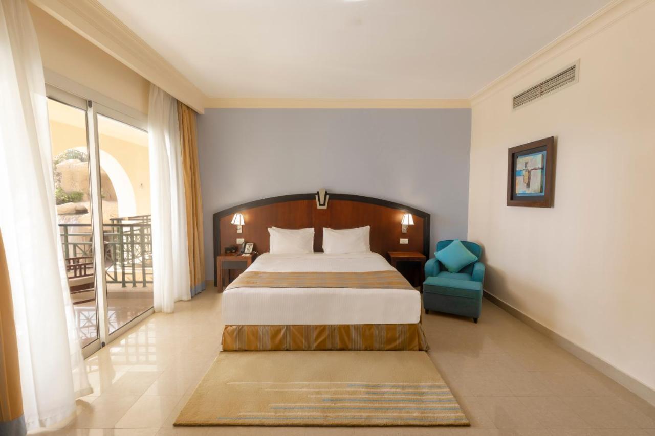 Stella Di Mare Beach Hotel & Spa Sharm el-Sheikh Exterior photo A bedroom at the hotel