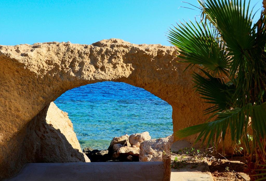 Stella Di Mare Beach Hotel & Spa Sharm el-Sheikh Exterior photo The Roman bridge of Almuñécar