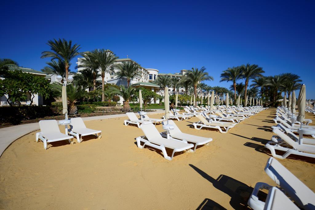 Stella Di Mare Beach Hotel & Spa Sharm el-Sheikh Exterior photo The beach at the Hilton Sharm El Sheikh Resort