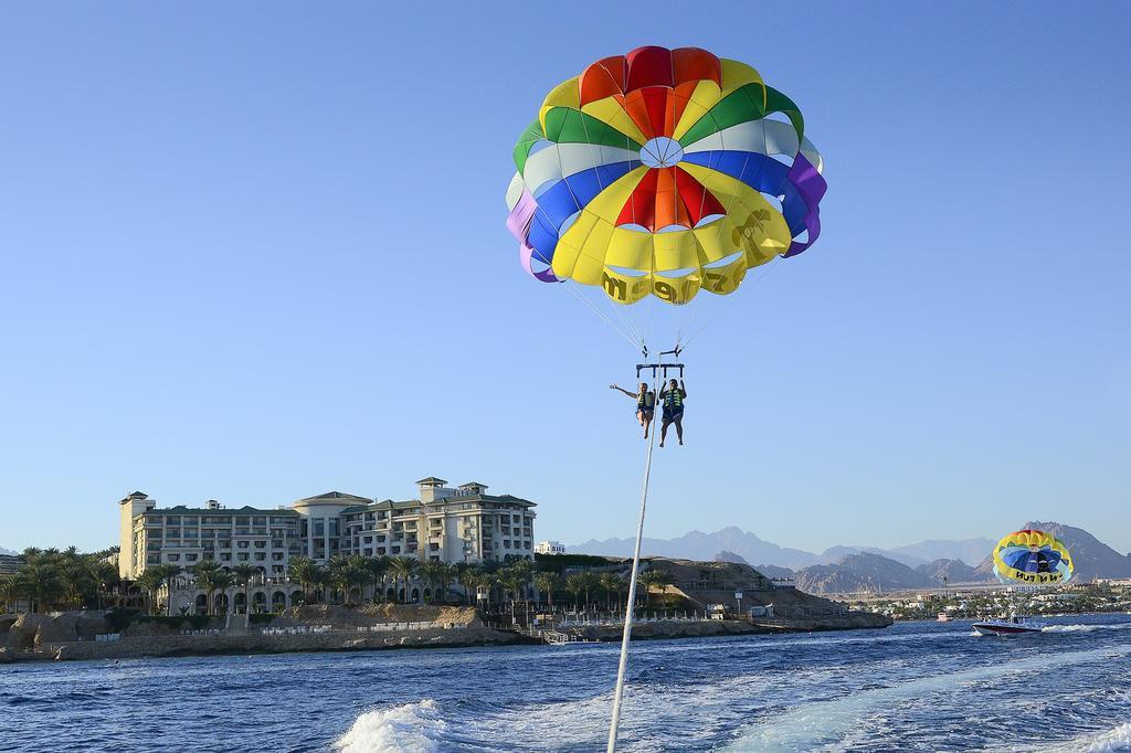 Stella Di Mare Beach Hotel & Spa Sharm el-Sheikh Exterior photo Parasailing in Egypt